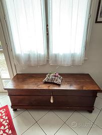 Cassapanca in legno