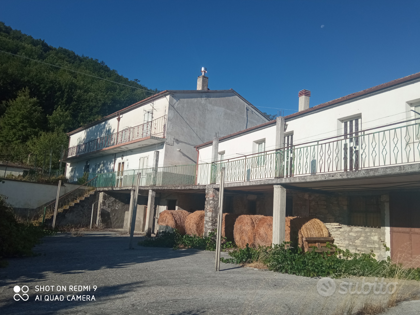 AgnoneTenuta di 10 ha con varie abitazioni e altro - Vista 3