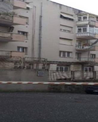 Immobile in asta di 660 m² con più di 5 locali a M