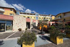 NEGOZIO A BORSO DEL GRAPPA