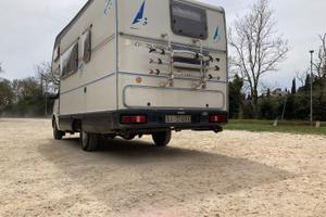 Camper mansardato