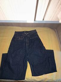 Raw denim blue vicinity