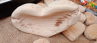 Posacenere a cuore in legno di cedro