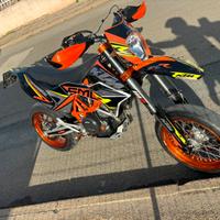 Motard Ktm smc r 690