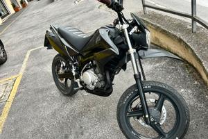 Moto Malaguti X3M 125 cc 18000 km