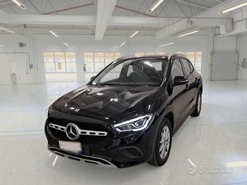 MERCEDES-BENZ GLA 180 D AUTOMATIC BUSINESS EXTRA C