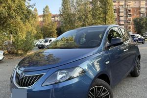 Lancia Ypsilon 1.0 hybrid gold