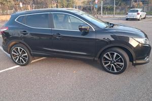 Nissan  Qashqai  Tekna  1.6 DCI  2Wd Tiptronic