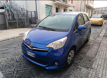 Toyota Verso-s 2012