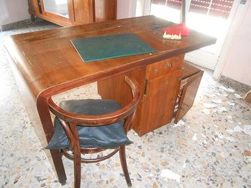 Scrivania classica