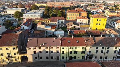 2 LOCALI A BELFIORE