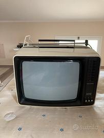 TV vintage Grundig Super Color anni ’70