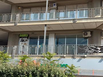Locale Commerciale mtq 54 in via Salvo D'Aquisto
