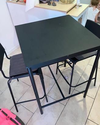 Tavolo alto IKEA SANDSBERG + sedia bar STIG neri