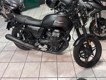 Moto Guzzi V7 III stone