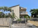 casa-singola-con-due-appartamenti-r56