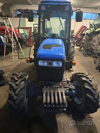 TRATTORE NEW HOLLAND TN 75