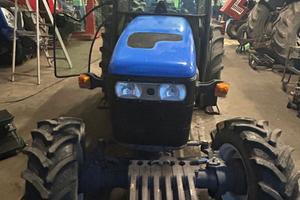 TRATTORE NEW HOLLAND TN 75