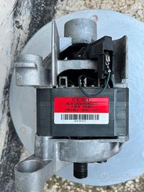 Motore Whirlpool MCA 52/64-148/WHE22