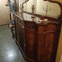Credenza antica