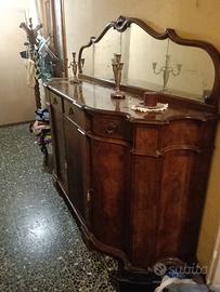 Credenza antica