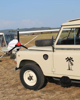 LAND ROVER DEFENDER SERIES 109
