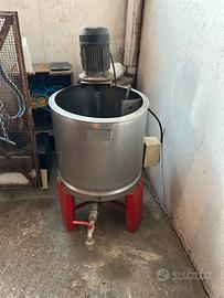 Scalda latte miscelatore per latte vitelli