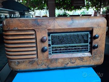 radio a valvole Nova