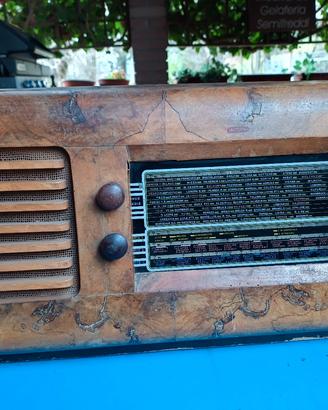 radio a valvole Nova