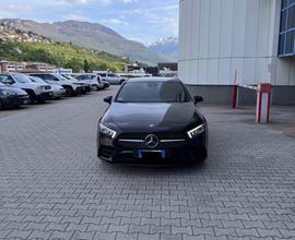 Mercedes Benz A200 Amg Line - Night edition