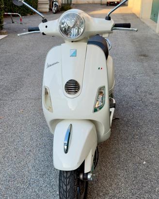 Vespa lx 125 i.e.