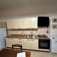 Cucina completa di elettrodomestici