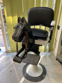 Cavalluccio seduta da barbiere poltrona sedia