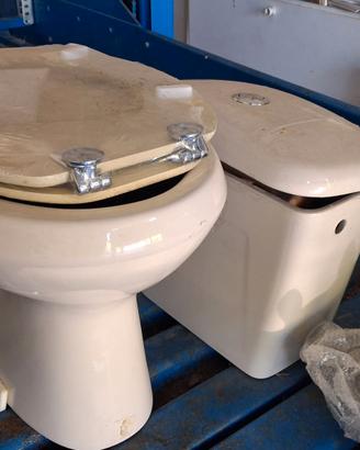 WC in ceramica