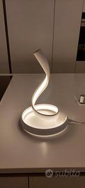 lampada da tavolo VIVIDA