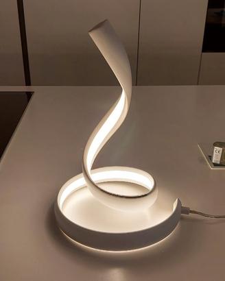 lampada da tavolo VIVIDA