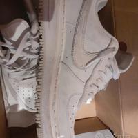 Nike Air Force 1 Luxe