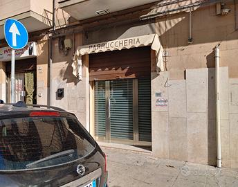 Locale commerciale pressi via Montalbo
