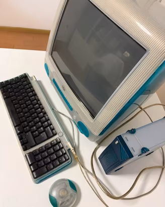 Apple iMac G3 “ovetto” -  Bondi Blue