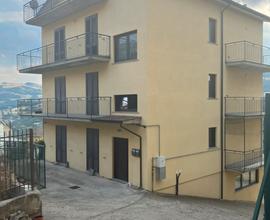 Appartamento e cortile coperto