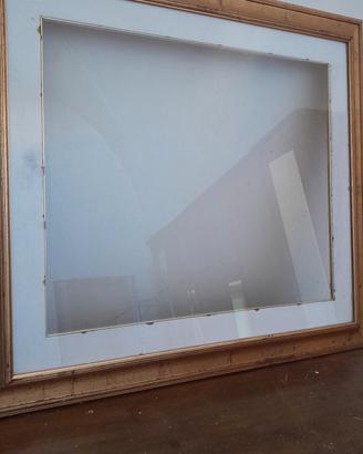 cornice con vetro