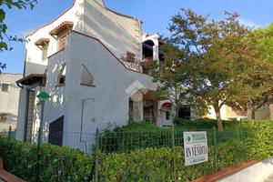 3 LOCALI A COMACCHIO