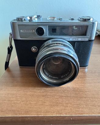 Fotocamera a pellicola 35mm Yashica Lynx-5000