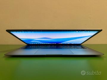 MacBook Air 13" — Apple M1