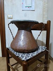 Anfora stagnata e placcata in rame all'esterno 