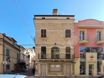 Stabile/Palazzo San Benedetto del Tronto