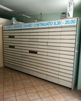 Arredamento completo farmacia