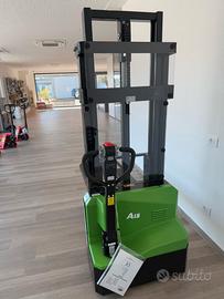 Elevatore Elettrico  Portata 1.500 kg  Forche 115