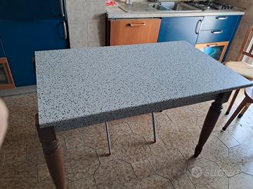 Tavolo da cucina