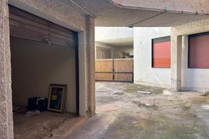 Garage o posto auto in Via Antonio de Stefano 5